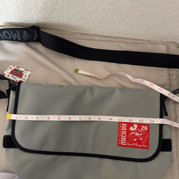 Disney Original Mickey Seaside Racing Vinyl Messenger Bag Gray NWT - Picture 4 of 9